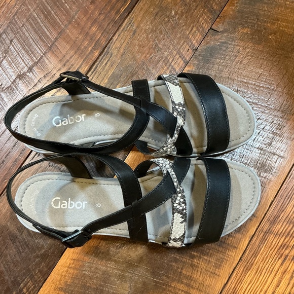 Gabor Women’s 45.572 Leather Strappy Sandals Black Snake Print Size 8 - Picture 2 of 7
